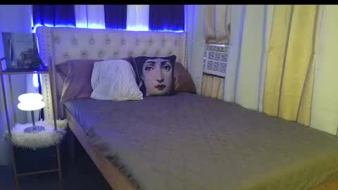 Snapshot of ur_sassyslutx chatting on 11.05.25 ur_sassyslutx online show from 11.05.25