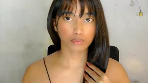 Ellie online show from 04.12.26