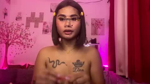 Snapshot of ur_ultimatedreamgirlxoxo chatting on 04.16.26 HelloIm Girly online show from 04.16.26