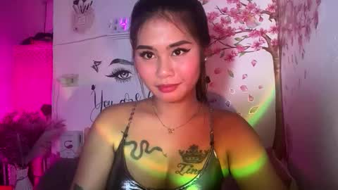 Snapshot of ur_ultimatedreamgirlxoxo chatting on 04.26.26 HelloIm Girly online show from 04.26.26