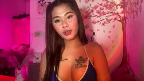 Snapshot of ur_ultimatedreamgirlxoxo chatting on 04.30.26 HelloIm Girly online show from 04.30.26