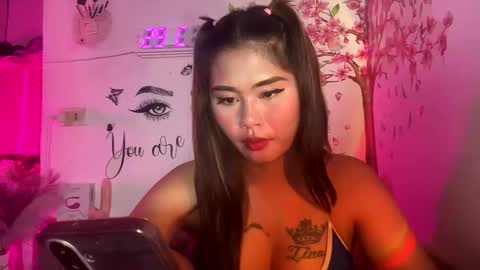 Snapshot of ur_ultimatedreamgirlxoxo chatting on 04.30.26 HelloIm Girly online show from 04.30.26
