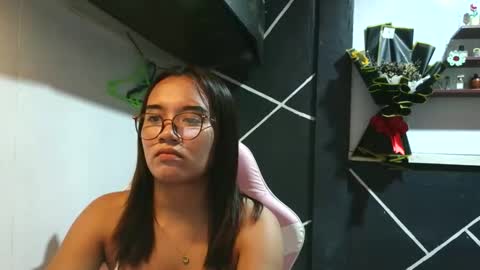 ur_wetwife online show from 11.19.25