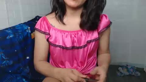 Snapshot of urasian_dreamgirl69 chatting on 11.11.25 bela online show from 11.11.25