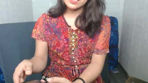 Snapshot of urasian_dreamgirl69 chatting on 11.18.25 bela online show from 11.18.25