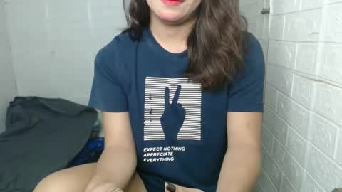 Snapshot of urasian_dreamgirl69 chatting on 02.27.26 bela online show from 02.27.26