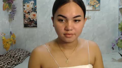 Snapshot of urasian_kat chatting on 06.20.26 urasian_kat online show from 06.20.26