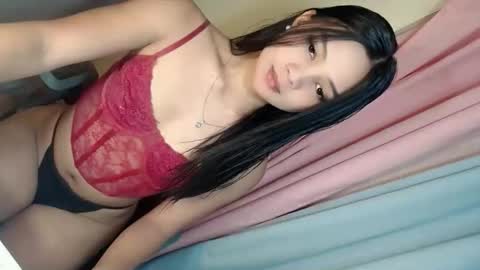 Snapshot of urasian_latinaxxx chatting on 05.27.26 urasian_latinaxxx online show from 05.27.26
