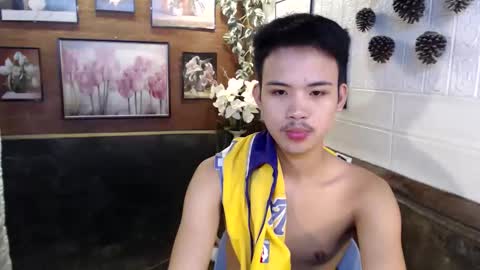 urasiancumboix2 online show from 10.10.25