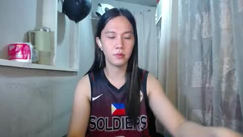 Snapshot of urasiantserika chatting on 10.30.25 Erika online show from 10.30.25