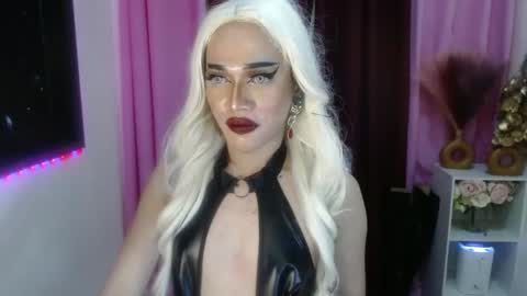 KENDALL online show from 10.11.25