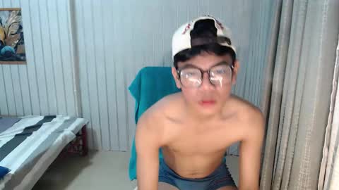 Snapshot of urdreamboy_doms chatting on 03.26.26 urdreamboy_doms online show from 03.26.26