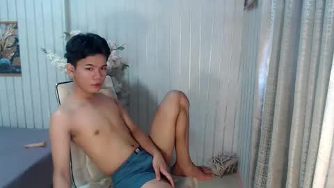 Snapshot of urdreamboy_doms chatting on 04.24.26 urdreamboy_doms online show from 04.24.26