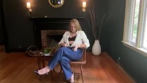 Snapshot of urfemmeaddiction chatting on 07.21.26 UrFemmeAddiction online show from 07.21.26