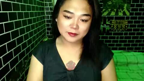 Snapshot of urgirl_dimple chatting on 09.20.25 Dimple online show from 09.20.25