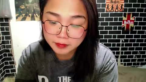 Snapshot of urgirl_dimple chatting on 03.12.26 Dimple online show from 03.12.26