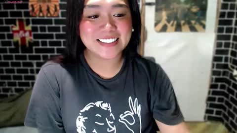 Snapshot of urgirl_dimple chatting on 03.26.26 Dimple online show from 03.26.26