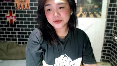 Snapshot of urgirl_dimple chatting on 03.29.26 Dimple online show from 03.29.26