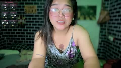 Snapshot of urgirl_dimple chatting on 04.09.26 Dimple online show from 04.09.26