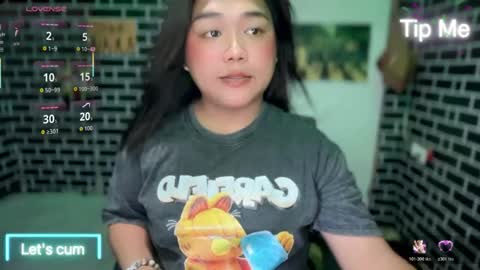 Snapshot of urgirl_dimple chatting on 05.08.26 Dimple online show from 05.08.26