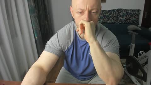 UrGymCrush online show from 02.06.25