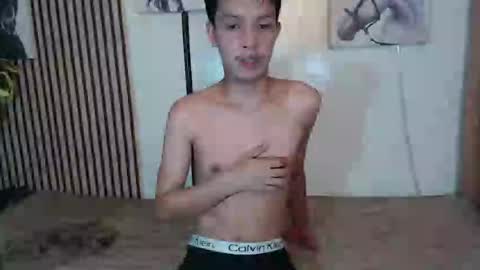 Snapshot of urhot_johny chatting on 05.25.26 urhot_johny online show from 05.25.26