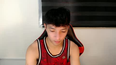 Snapshot of urhotethanxx chatting on 06.25.26 Ethan online show from 06.25.26