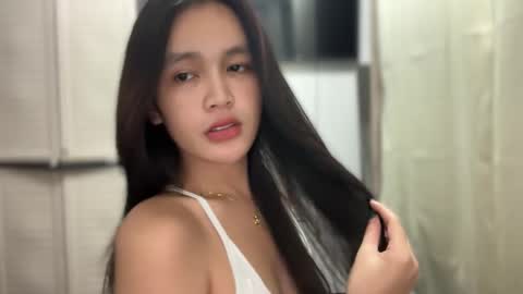 Amira online show from 03.15.26