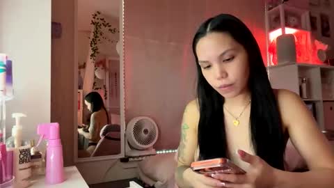Snapshot of urlittlefilipina chatting on 12.04.25 urlittlefilipina online show from 12.04.25