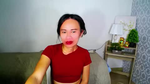 urlovely_che online show from 10.12.25