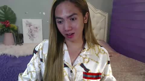 Snapshot of urlovelypinayxxx chatting on 05.28.26 MIYA online show from 05.28.26