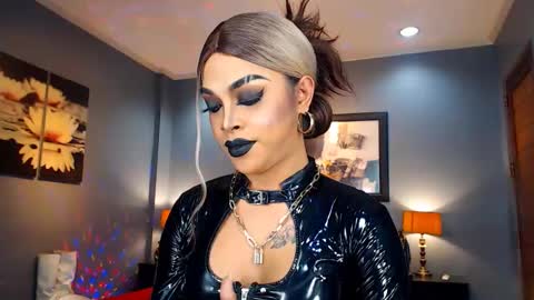 UrMajestyTyra online show from 02.02.25