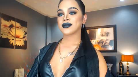 UrMajestyTyra online show from 03.04.25