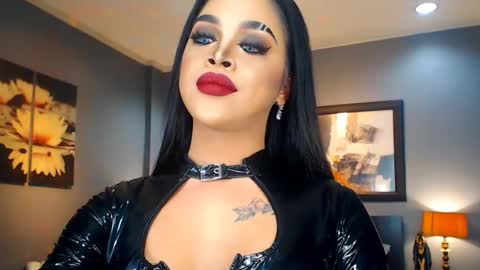 UrMajestyTyra online show from 03.05.25