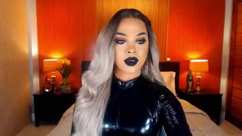 Snapshot of urmajestytyra chatting on 06.16.26 UrMajestyTyra online show from 06.16.26