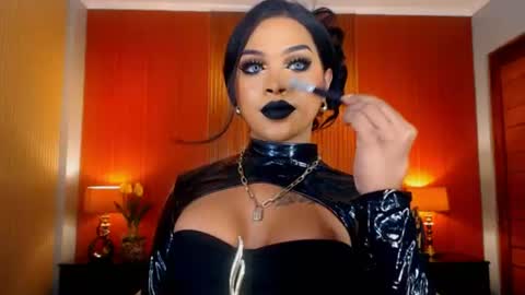 Snapshot of urmajestytyra chatting on 07.06.26 UrMajestyTyra online show from 07.06.26