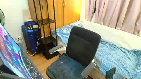 Snapshot of urnatty_guy chatting on 05.19.26 ander online show from 05.19.26