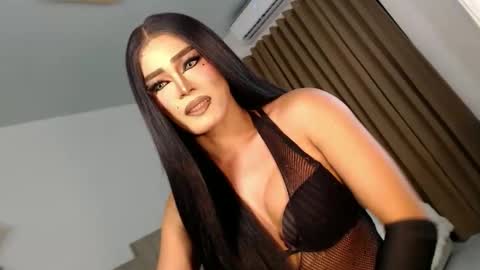 Snapshot of urnauthy_ciliaxxx chatting on 10.22.25 cecilia online show from 10.22.25