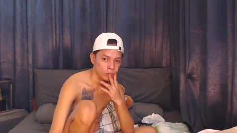 Snapshot of urpinoyasianx chatting on 01.15.25 Mel online show from 01.15.25