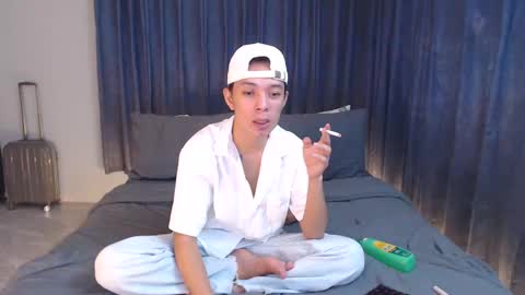 Snapshot of urpinoyasianx chatting on 01.20.25 Mel online show from 01.20.25