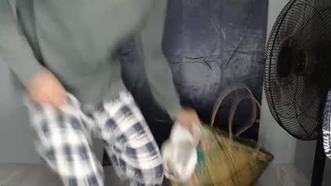 Snapshot of urpinoyasianx chatting on 01.26.25 Mel online show from 01.26.25