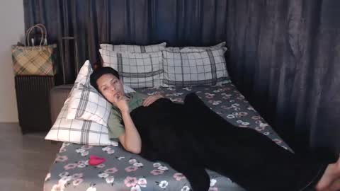 Snapshot of urpinoyasianx chatting on 01.30.25 Mel online show from 01.30.25