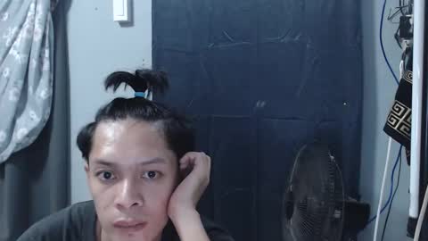 Snapshot of urpinoyasianx chatting on 02.13.25 Mel online show from 02.13.25