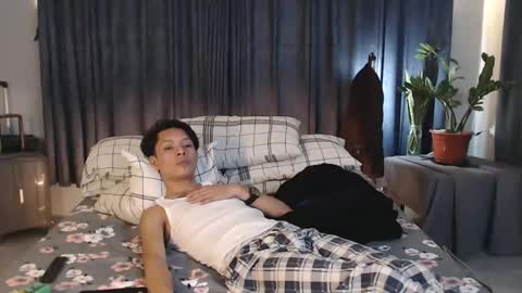 Snapshot of urpinoyasianx chatting on 02.25.25 Mel online show from 02.25.25