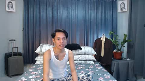 Snapshot of urpinoyasianx chatting on 02.26.25 Mel online show from 02.26.25