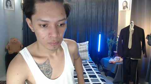 Snapshot of urpinoyasianx chatting on 02.27.25 Mel online show from 02.27.25