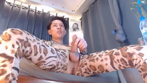 Snapshot of urpinoyasianx chatting on 03.01.25 Mel online show from 03.01.25