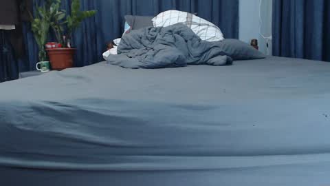 Snapshot of urpinoyasianx chatting on 03.08.25 Mel online show from 03.08.25