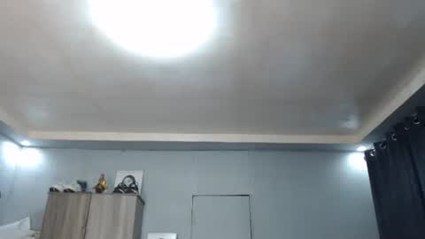 Snapshot of urpinoyasianx chatting on 10.02.25 Mel online show from 10.02.25