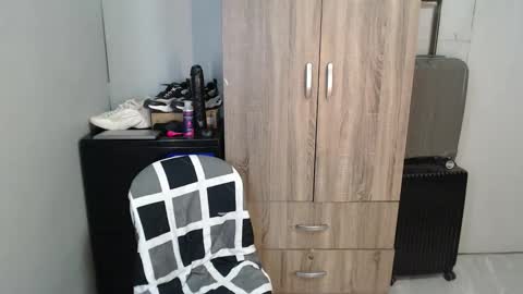 Snapshot of urpinoyasianx chatting on 10.27.25 Mel online show from 10.27.25